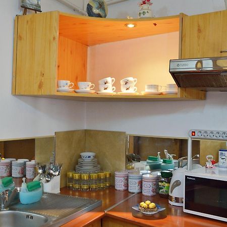 Atlas Accommodation Бухарест Екстер'єр фото